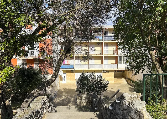 Apartment J&L