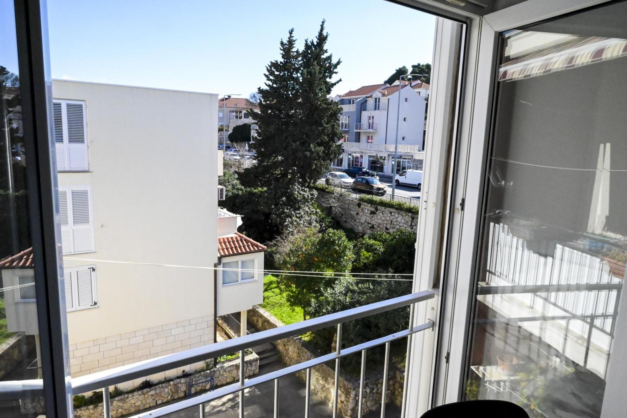 J&l Apartment *