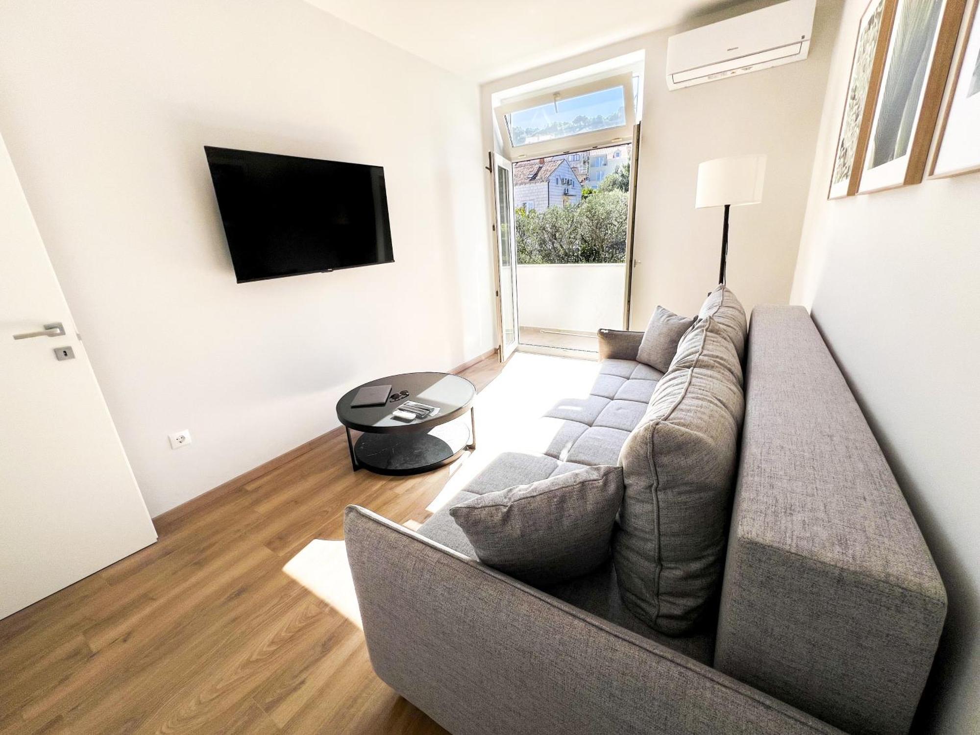Apartment J&l